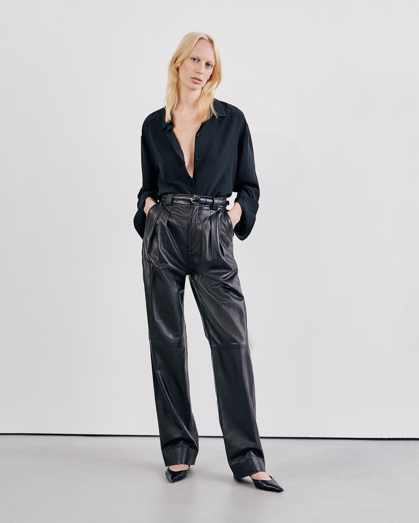 ETIENNE LEATHER PLEATED PANT